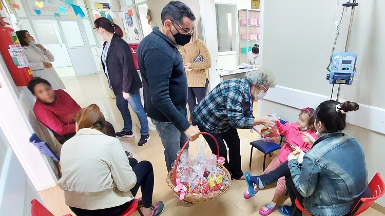 Crianças ganham festa junina na Pediatria
